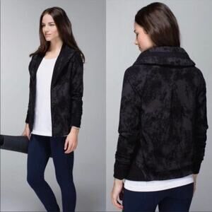 Lululemon Sz 12 To Class Jacket in Sea Bed Black Deep Coal Black Light Flaw